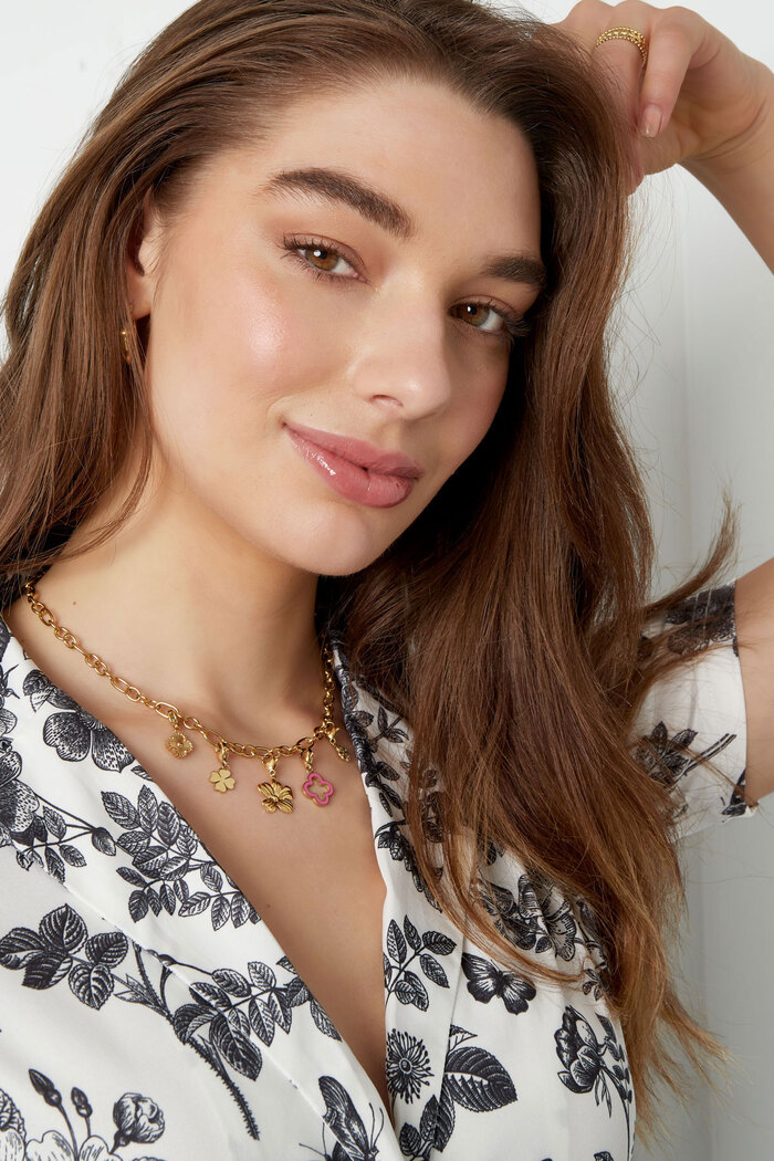 Halskette mit Klee- und Blumenanhängern – Gold Bild2